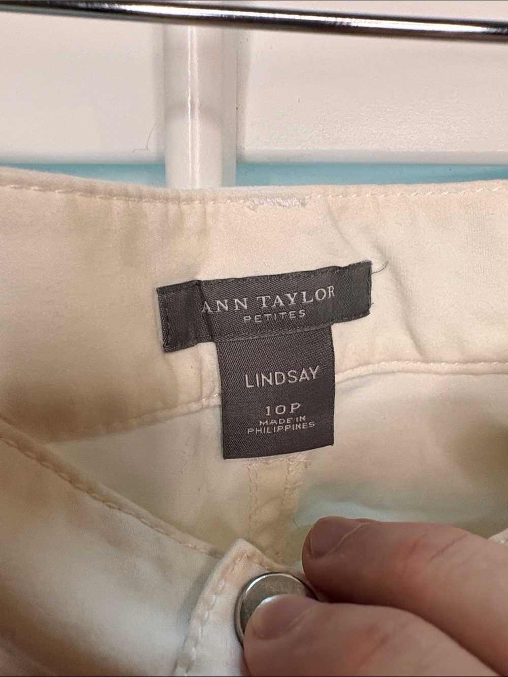 Ann Taylor Cream Straight-Leg Jeans 10P - Picture 3 of 7
